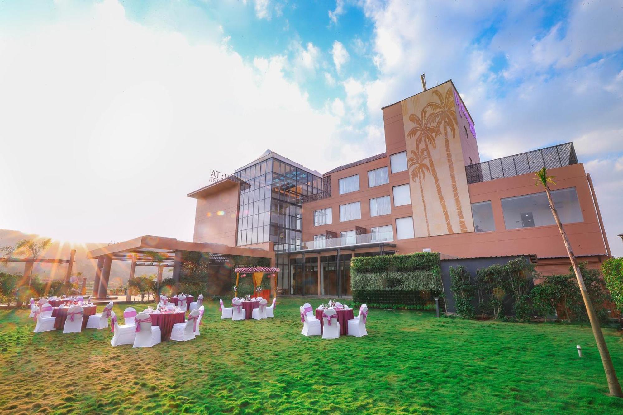 Regenta Resort Belagavi Экстерьер фото