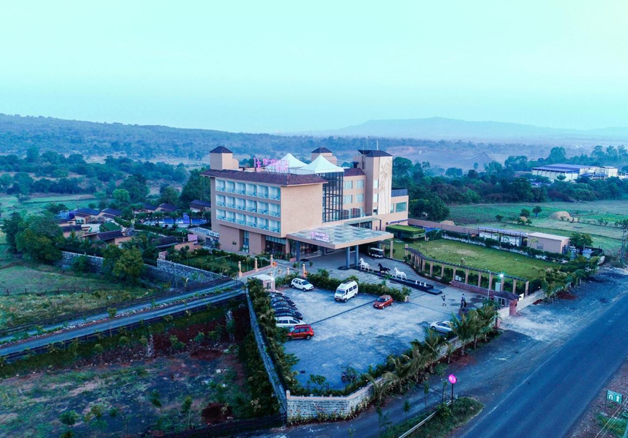 Regenta Resort Belagavi Экстерьер фото