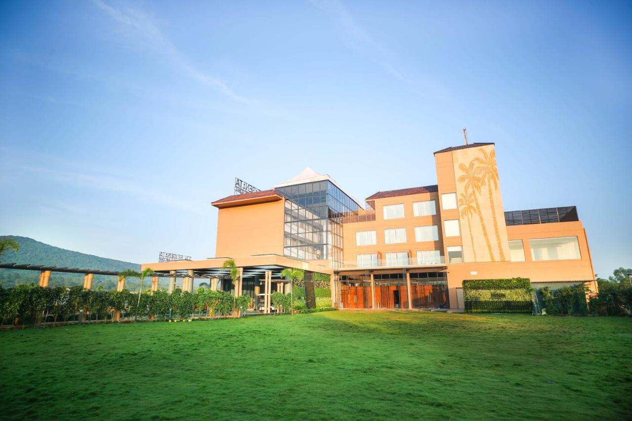 Regenta Resort Belagavi Экстерьер фото